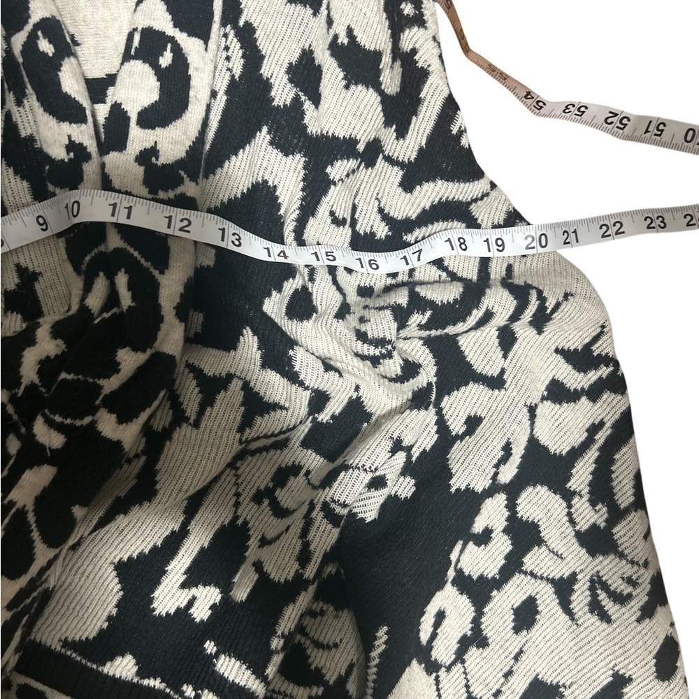 BCBGMAXAZRIA Black Ivory Tapestry Knit Vest Small | Layered Heritage Chic - Picture 6 of 7